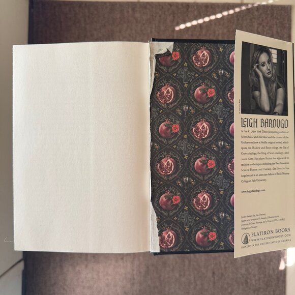 The Familiar by Leigh Bardugo Special Edition with Black Edges - Picture 5 of 6